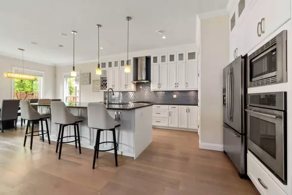 3461 Darwin AVE, Coquitlam, BC V3B 3H6