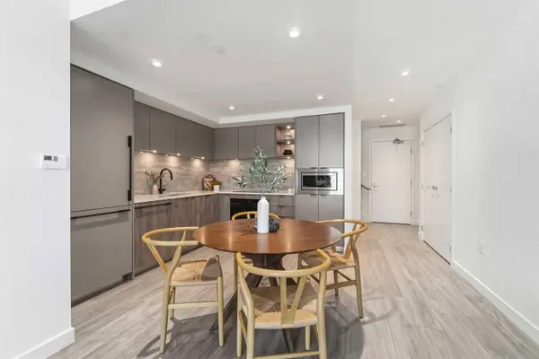 755 Harbourside DR #TH 109, North Vancouver, BC V7P 0G1