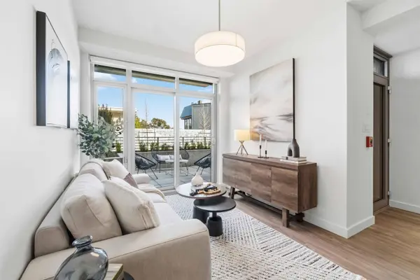 755 Harbourside DR #TH 109, North Vancouver, BC V7P 0G1