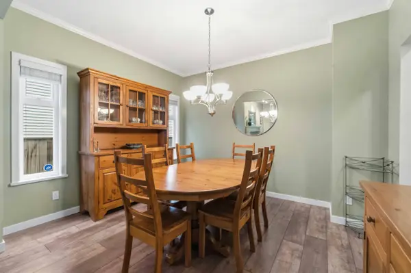 4268 Hoskins RD, North Vancouver, BC V7K 2P6