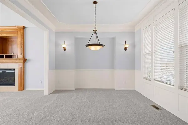 14219 Amanda LN, Basehor, KS 66007