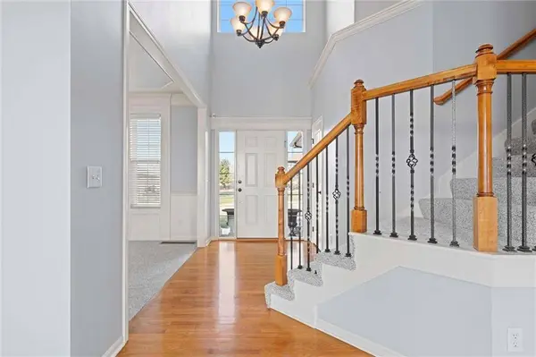 14219 Amanda LN, Basehor, KS 66007