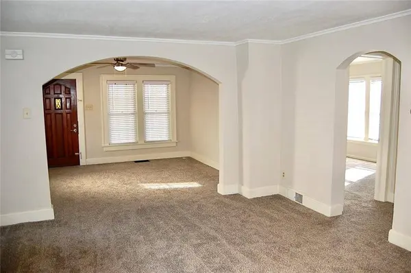 1212 S Esplanade ST, Leavenworth, KS 66048