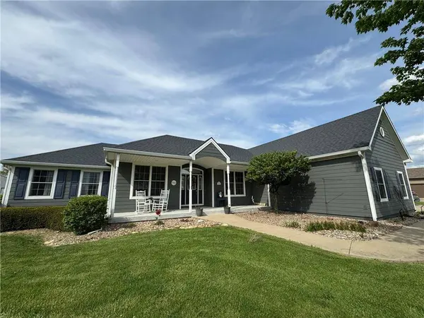 16264 Nicole LN, Leavenworth, KS 66048
