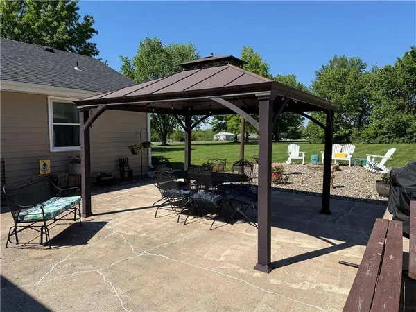 20189 167th ST, Basehor, KS 66007