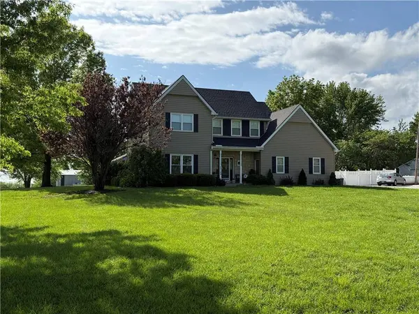 20189 167th ST, Basehor, KS 66007