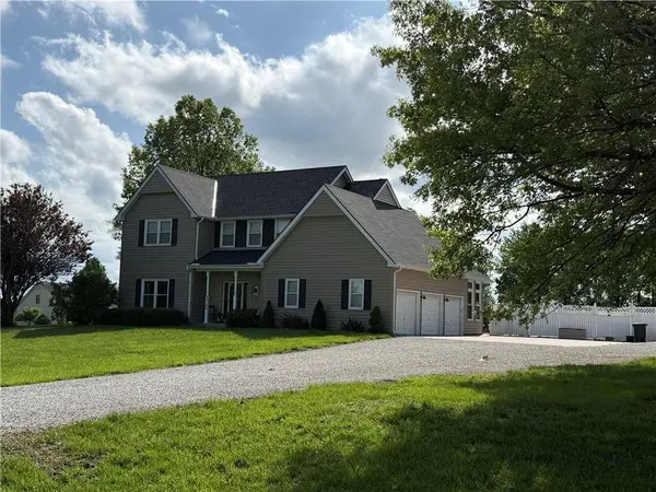 20189 167th ST, Basehor, KS 66007