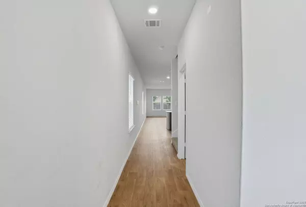 4831 Nueces, San Antonio, TX 78253