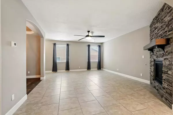 7320 Sandmark RD NW, Albuquerque, NM 87114