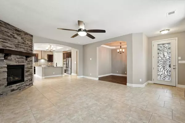 7320 Sandmark RD NW, Albuquerque, NM 87114