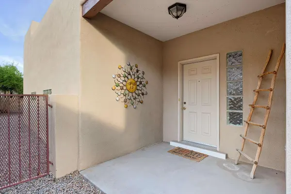 3912 Tundra Swan CT NW, Albuquerque, NM 87120