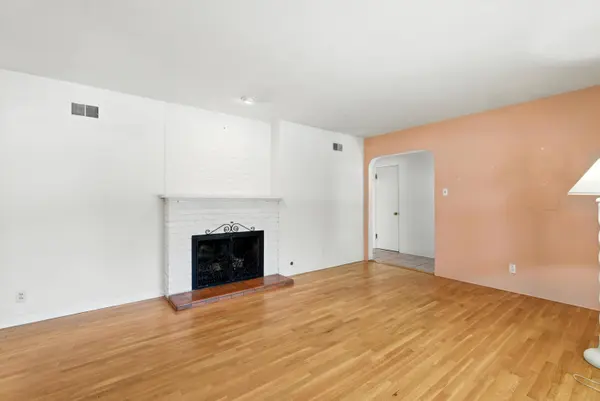 934 Fairway RD NW, Albuquerque, NM 87107
