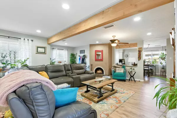 8921 GUTIERREZ RD NE, Albuquerque, NM 87111