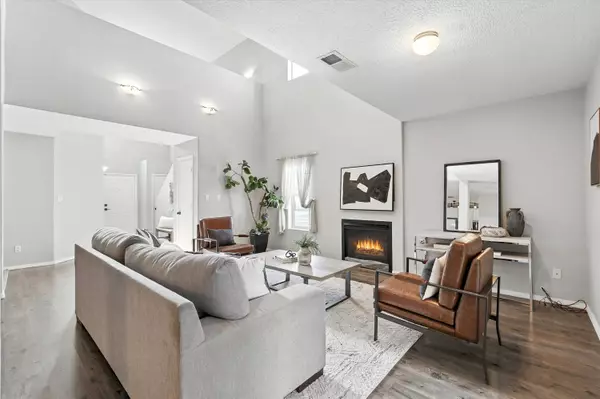 1101 Maciel DR NW, Albuquerque, NM 87104