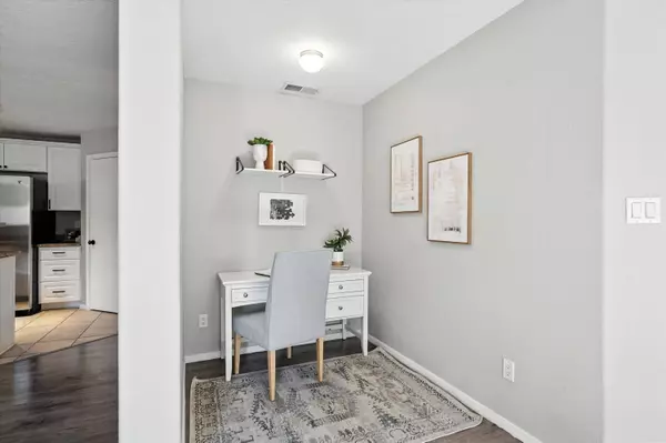 1101 Maciel DR NW, Albuquerque, NM 87104