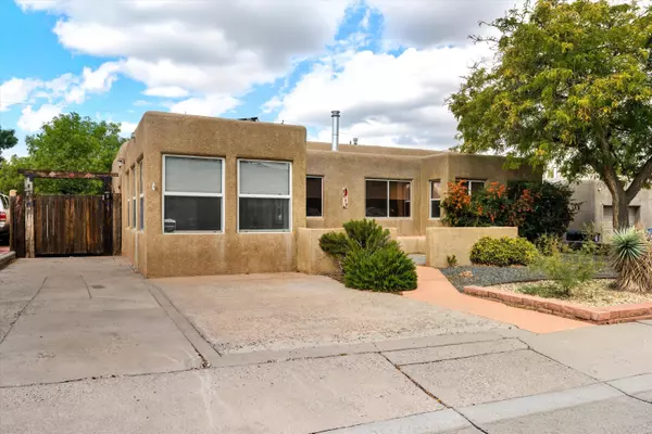 1017 Jefferson ST SE, Albuquerque, NM 87108
