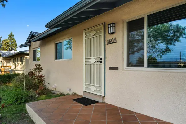 8605 Mountain RD NE, Albuquerque, NM 87112