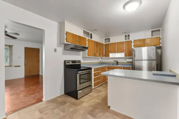 8605 Mountain RD NE, Albuquerque, NM 87112