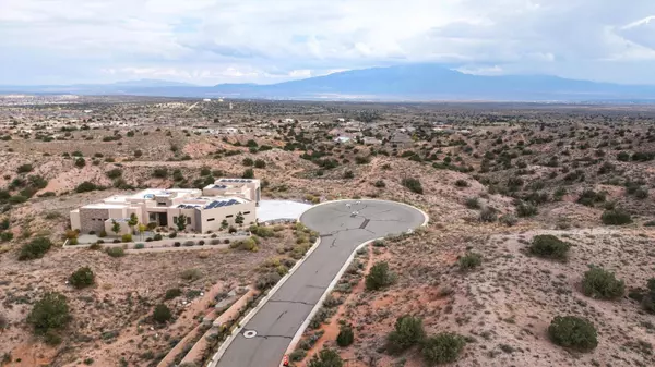 6016 Ridgeline PL NE, Rio Rancho, NM 87144