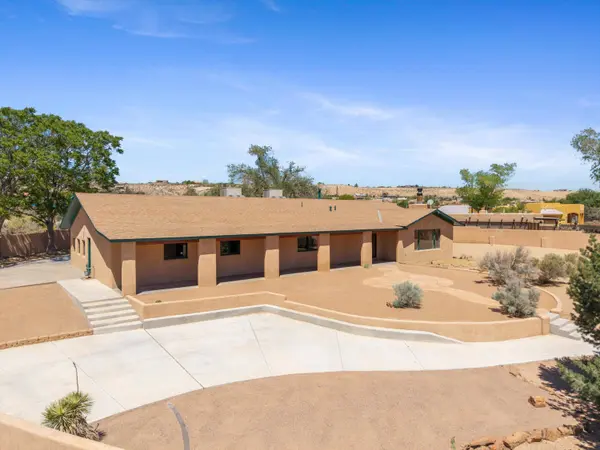 8 Calle Blanca, Corrales, NM 87048