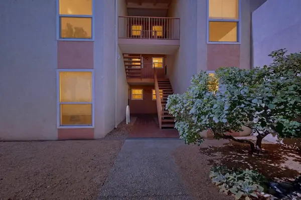 1823 Dartmouth DR NE #APT 201, Albuquerque, NM 87106