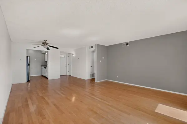 1823 Dartmouth DR NE #APT 201, Albuquerque, NM 87106
