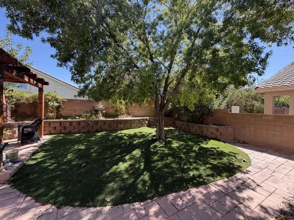 6008 Arrow Point RD NW, Albuquerque, NM 87120