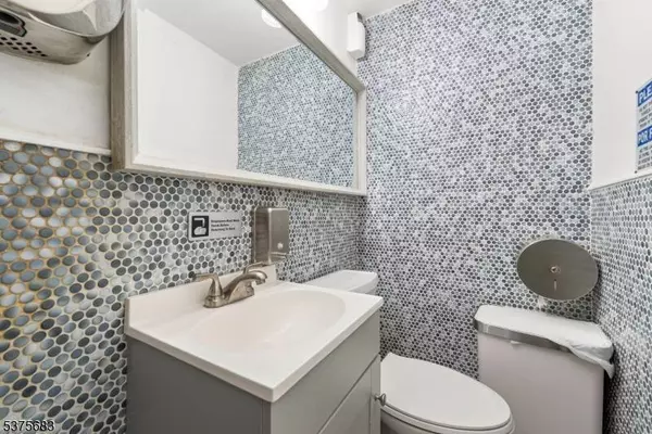 945 Elizabeth Ave, Elizabeth City, NJ 07201