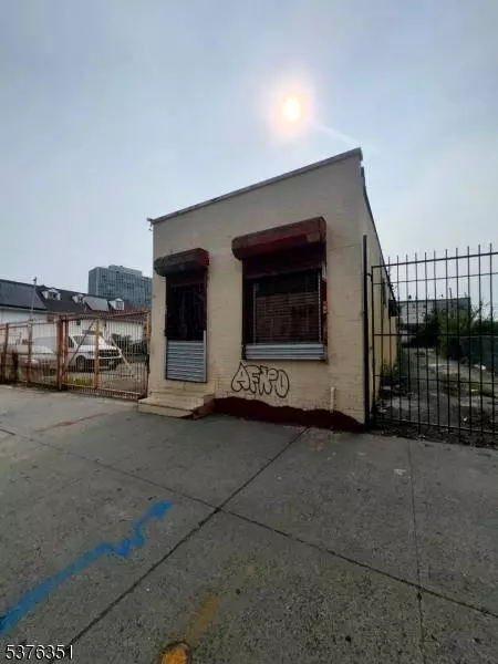 285 Mayor Gibson, Newark City, NJ 07104