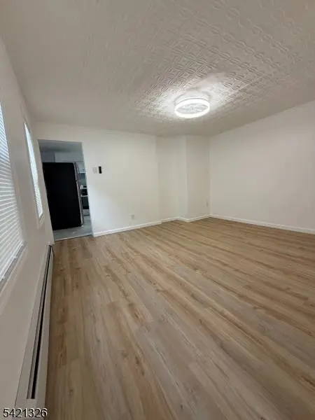 124 Stone St, Newark City, NJ 07104