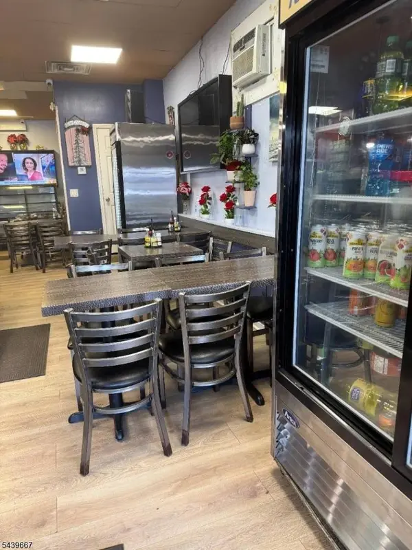 17 Bloomfield Ave, Newark City, NJ 07104