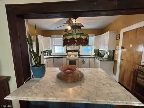 84 Crawford St, East Orange City, NJ 07018