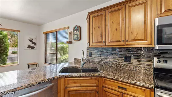 2585 E MORGAN Drive, Gilbert, AZ 85295