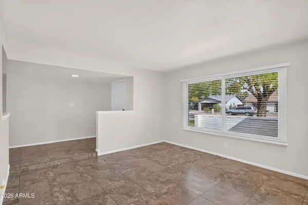 247 E CHILTON Drive, Tempe, AZ 85283