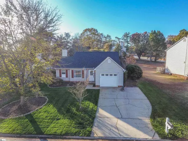 4 Green Oak Drive, Simpsonville, SC 29680