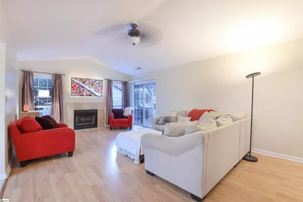 4 Green Oak Drive, Simpsonville, SC 29680