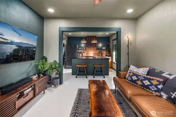 2030 E Fairbanks ST, Tacoma, WA 98404