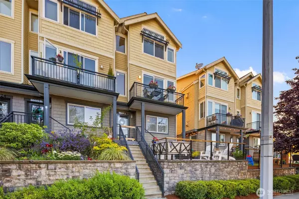 1609 California AVE SW #A, Seattle, WA 98116