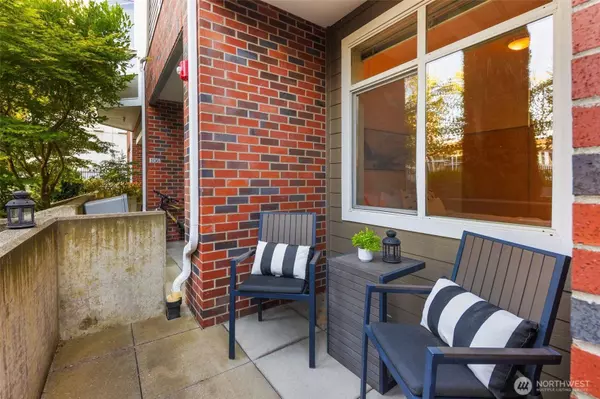 812 5th AVE N #105, Seattle, WA 98109