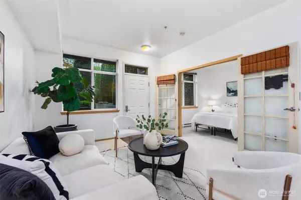 812 5th AVE N #105, Seattle, WA 98109