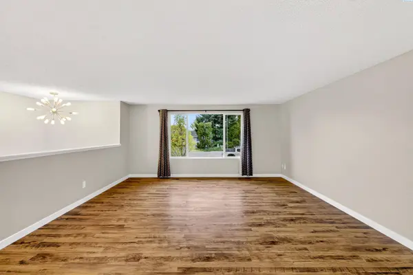 526 S Taft Street, Kennewick, WA 99336