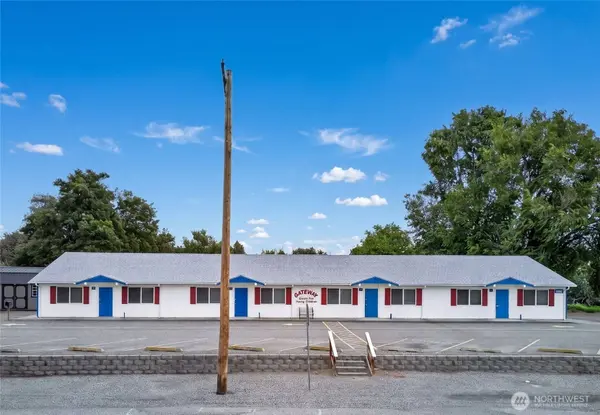 1706 Bronco LN, Richland, WA 99354