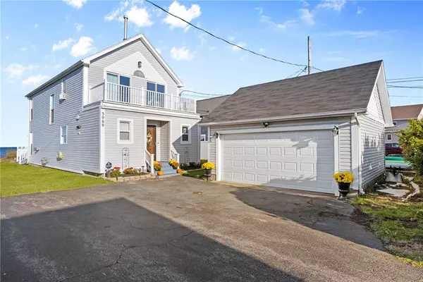 3060 Edgemere DR, Rochester, NY 14612