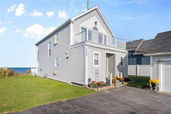 3060 Edgemere DR, Rochester, NY 14612