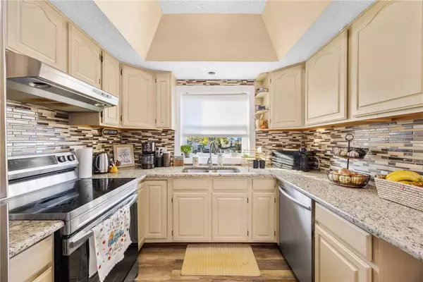 3060 Edgemere DR, Rochester, NY 14612