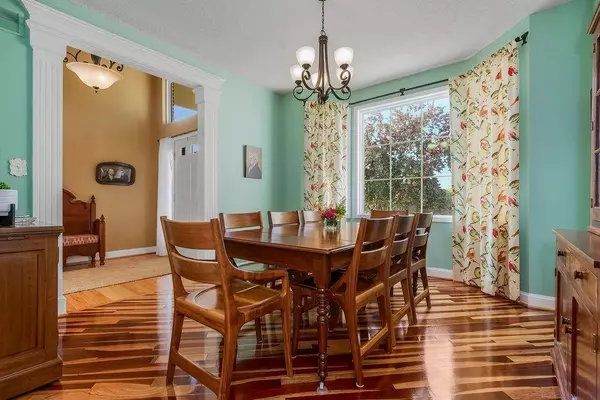 907 N 2nd St. East ST, Louisburg, KS 66053