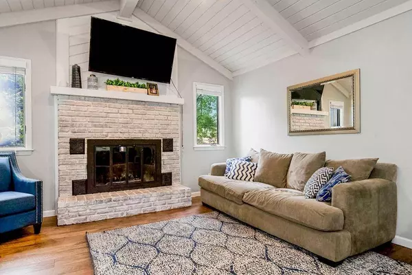 200 S Broadmoor ST, Louisburg, KS 66053