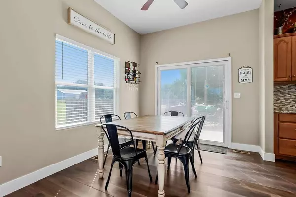 57 Willow LN, Linn Valley, KS 66040