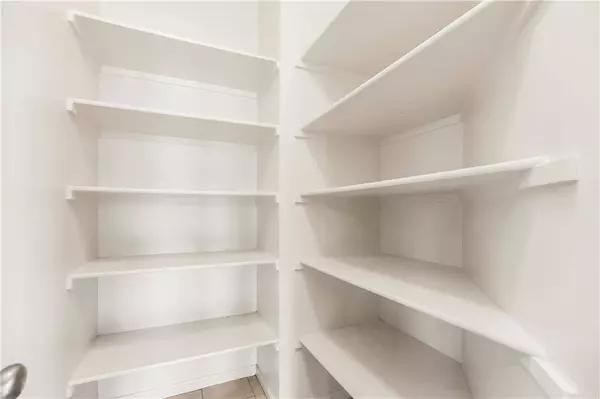 16211 S Locust ST, Olathe, KS 66062