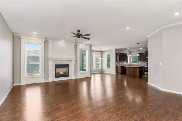 16211 S Locust ST, Olathe, KS 66062